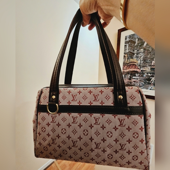 Louis Vuitton Handbags - Louis Vuitton Monogram Canvas Bag - Burgundy & Pink